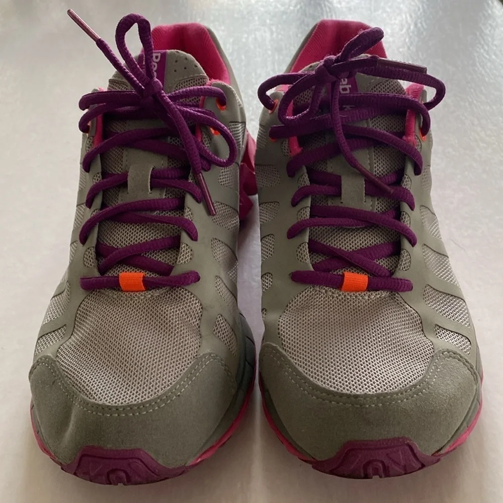 Reebok Zigtech Women’s Running Shoes Size 6.5 Men’s or 8 Women’s